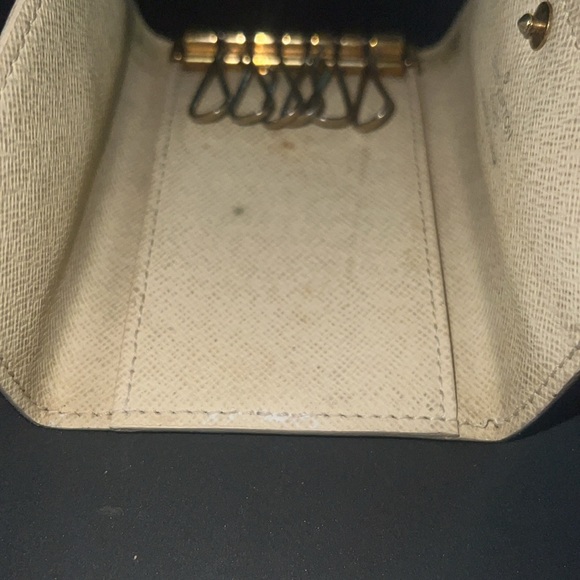 Authentic Louis Vuitton Damier Azur 6-Key Ring Holder CT0112 - Picture 11 of 12